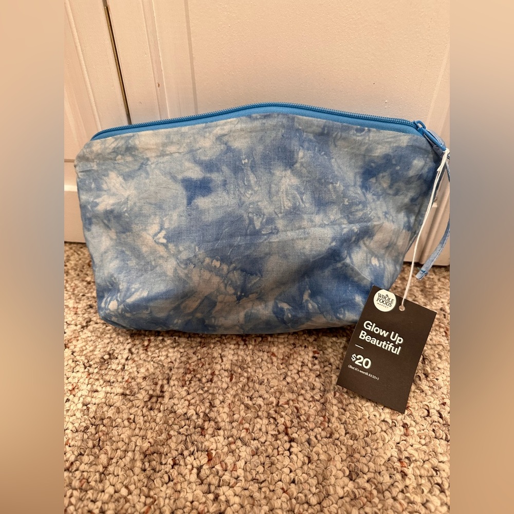 Small cosmetic bag